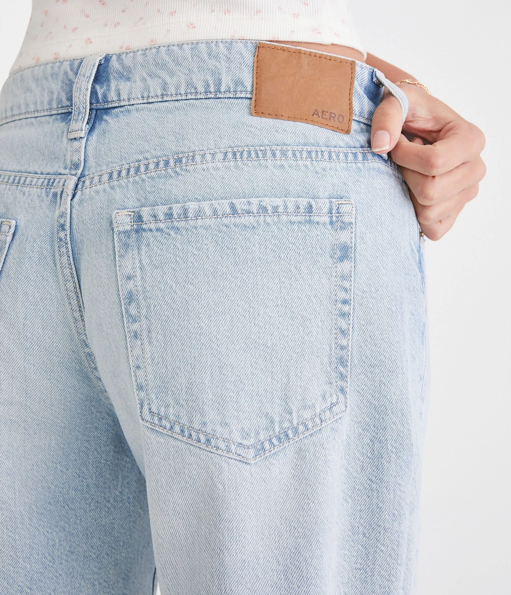 Aeropostale Low-Rise Baggy Denim Shorts 8"