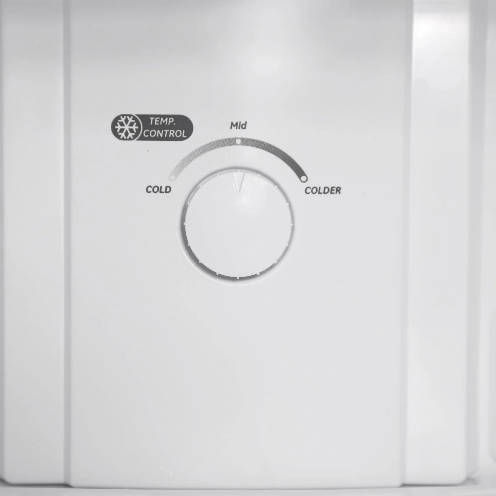 Avanti FF18D3S4 Avanti Frost-Free Apartment Size Refrigerator, 18.0 Cu. Ft.