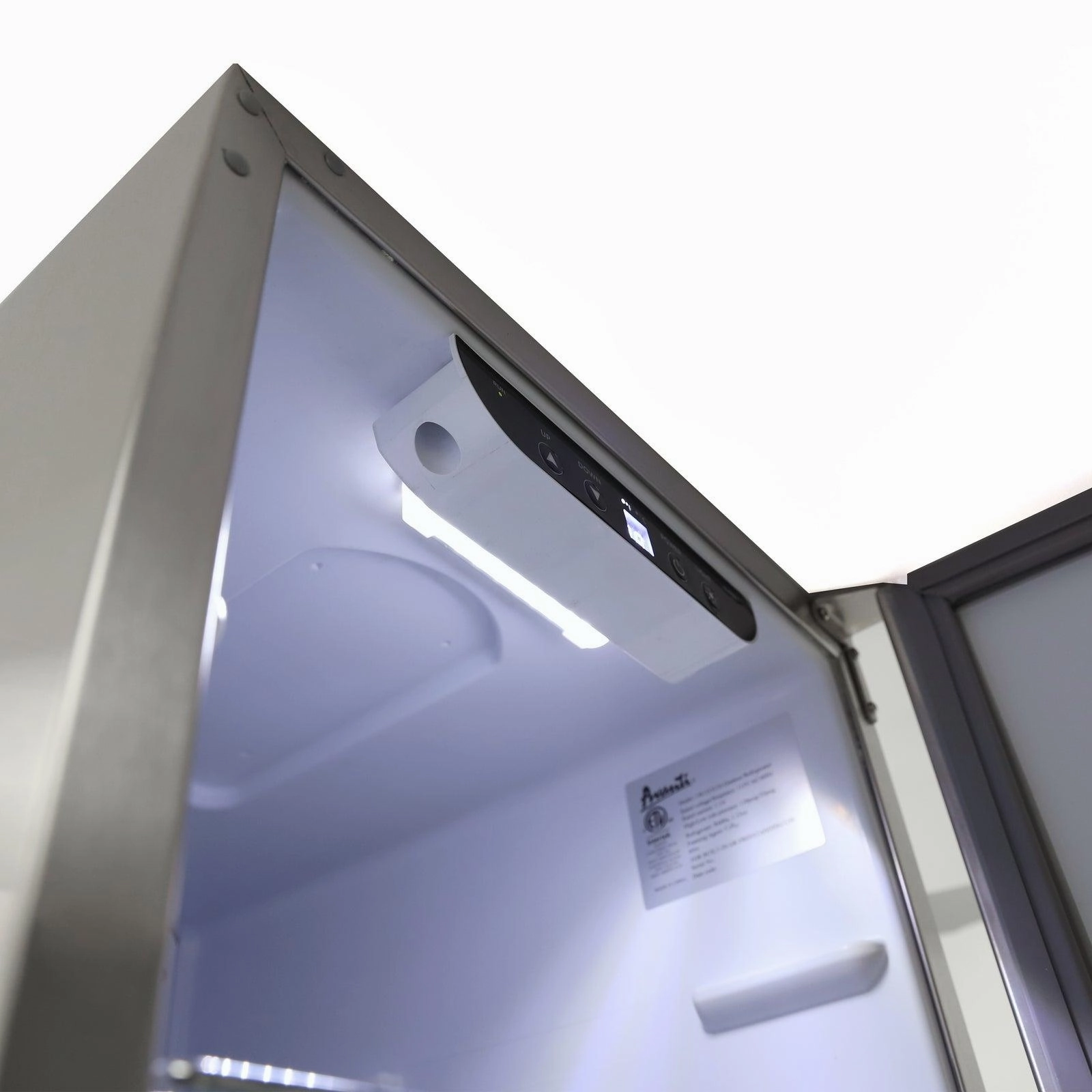 Avanti OR1533U3S 2.9 Cu. Ft. Elite Series Outdoor Built-In Refrigerator
