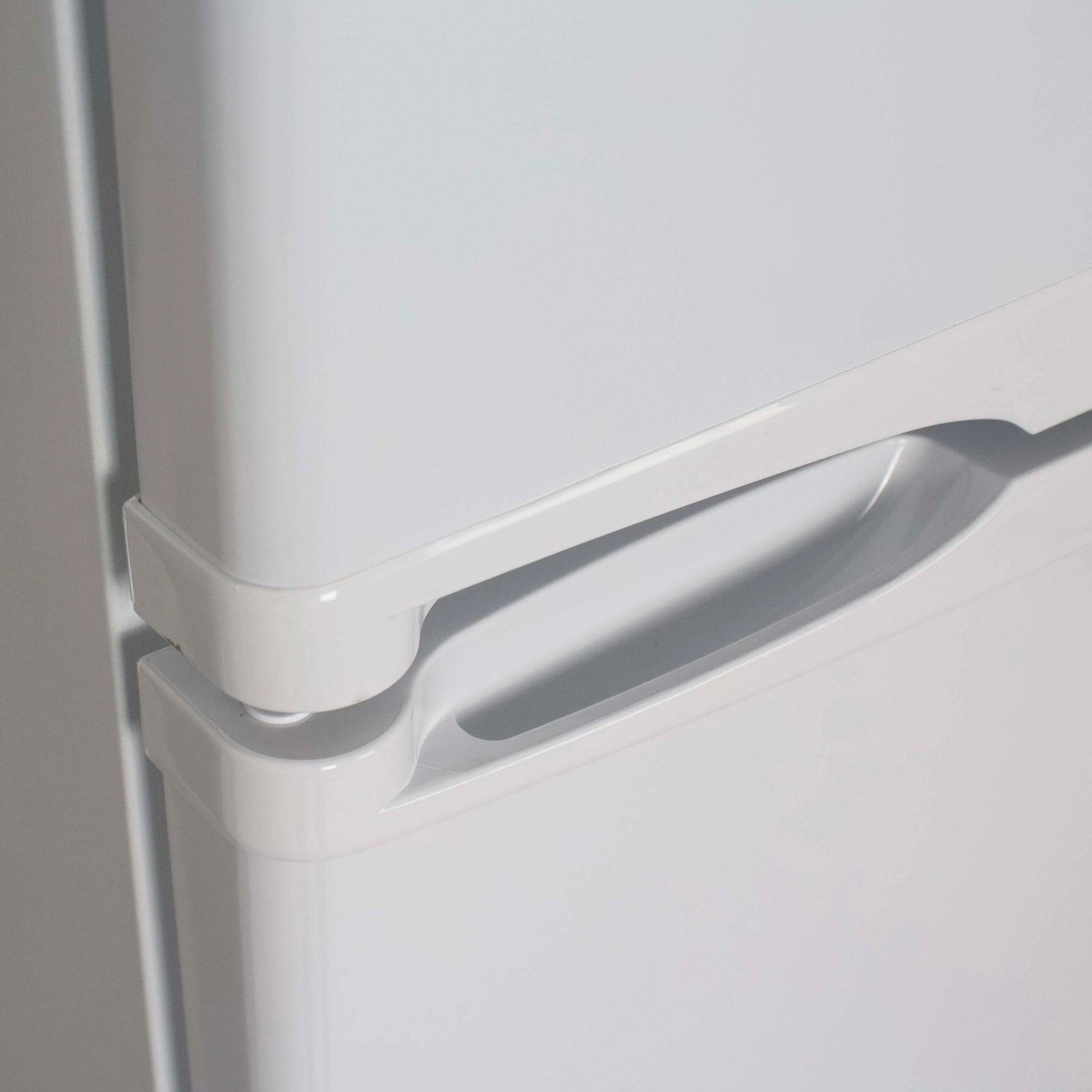 Avanti RA733B3S 7.3 Cu. Ft. Apartment Size Refrigerator