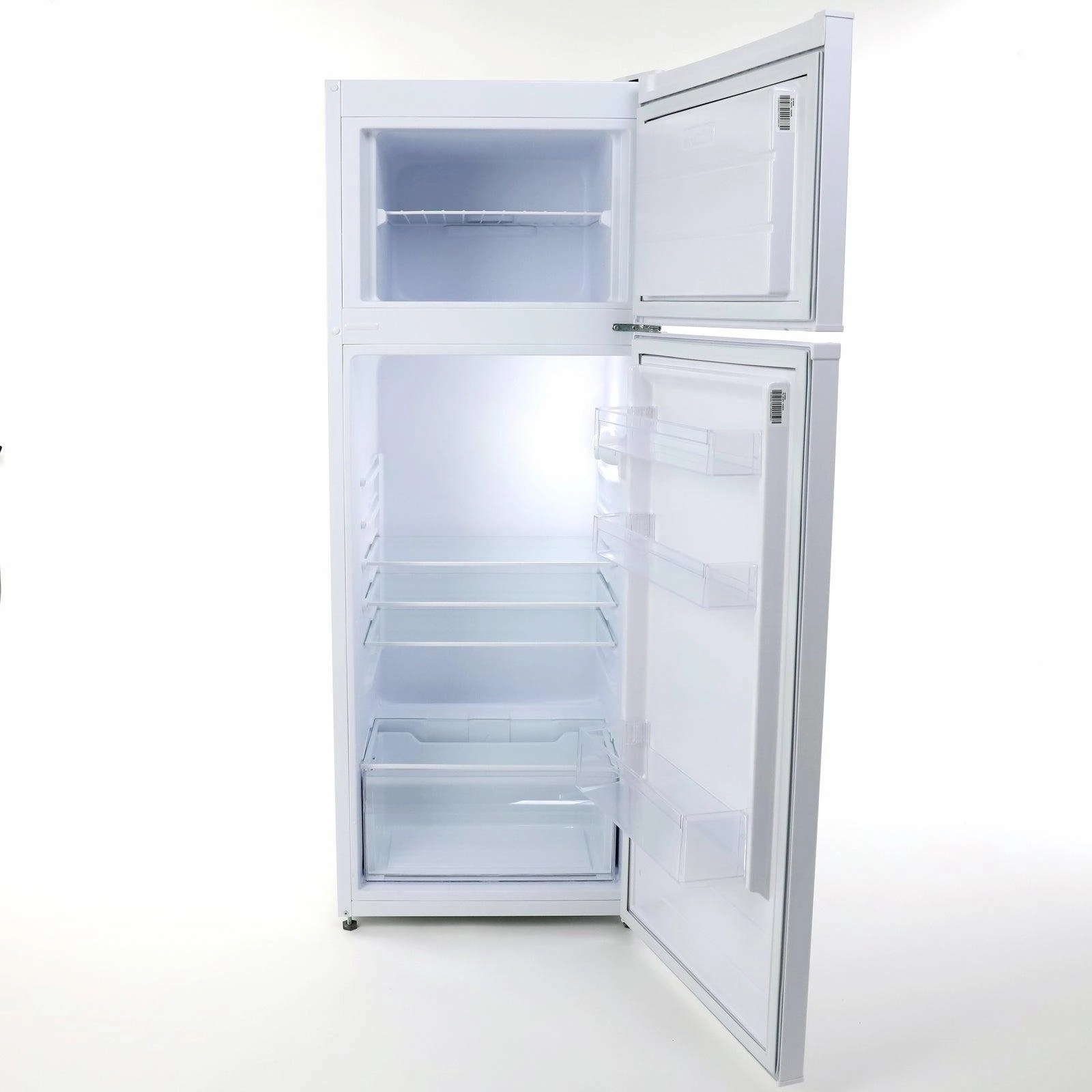 Avanti RA75V0W 7.4 Cu. Ft. Apartment Size Refrigerator