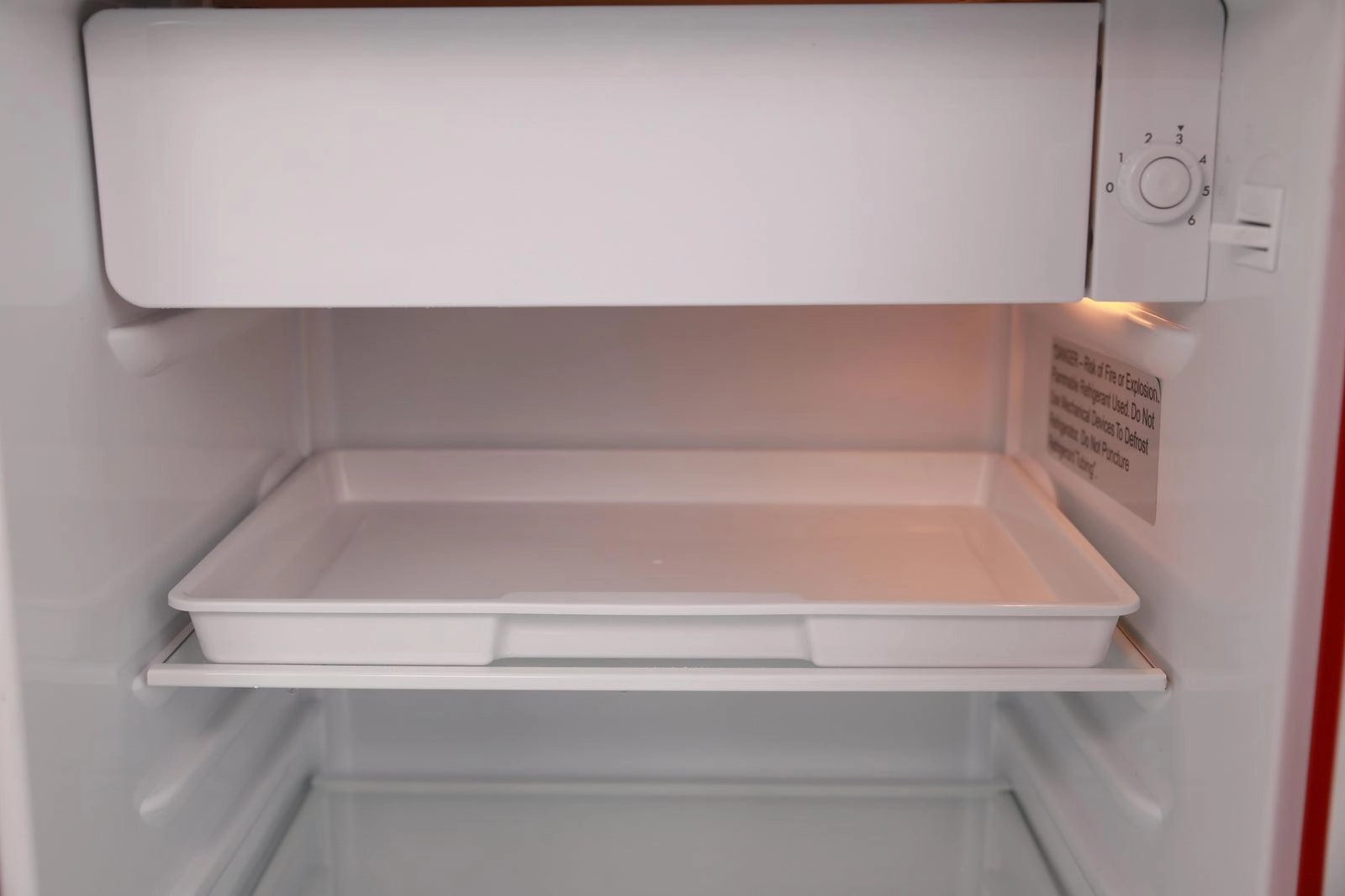 Avanti RMRS31X7GIS 3.1 Cu. Ft. Retro Compact Refrigerator