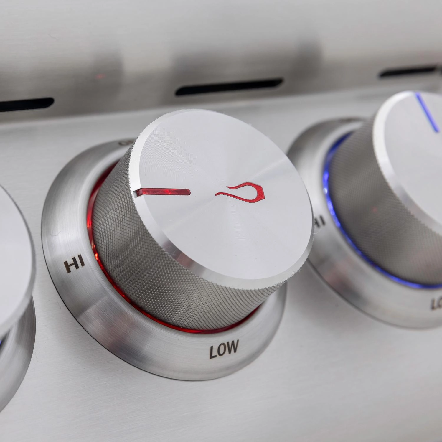 Blaze Grills BLZ4LTE3MGNG Blaze 4-Burner Marine Grade Premium Lte , With Fuel Type - Natural Gas