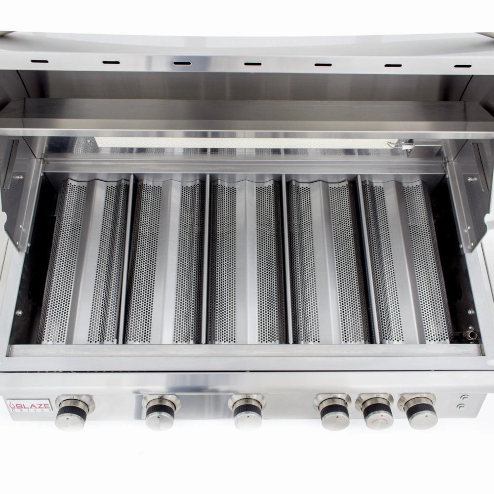 Blaze Grills BLZ5LTE2LP Blaze 40 Inch 5-Burner Lte Gas Grill With Rear Burner And Built-In Lighting System, With Fuel Type - Propane