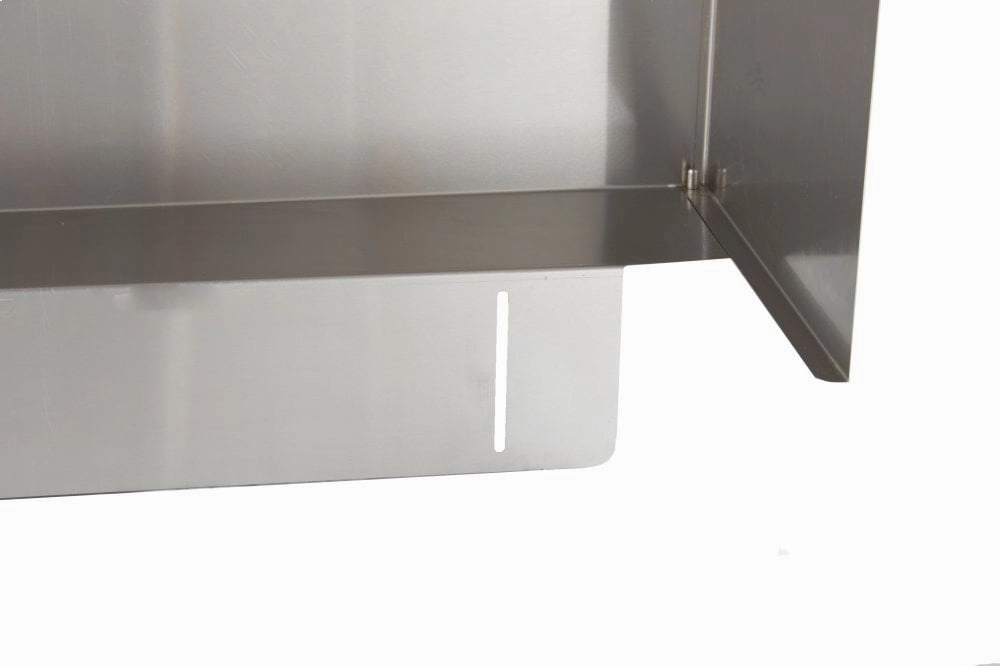 Blaze Grills BLZWG32 4 Burner Traditional/Lte Grill Wind Guard