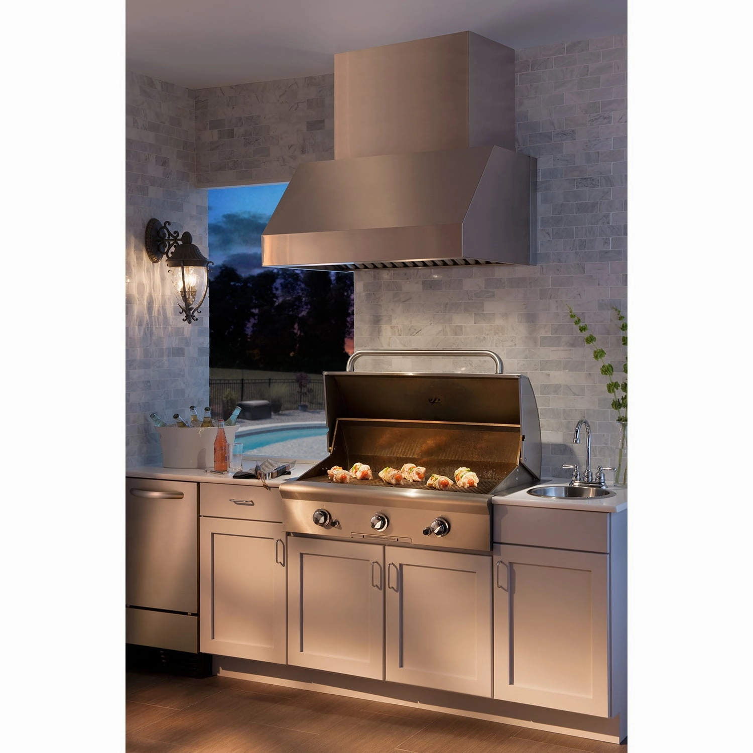 Broan EPD6136SS Broan 36-Inch Pro-Style Outdoor Range Hood, 1100 Cfm, Stainless Steel