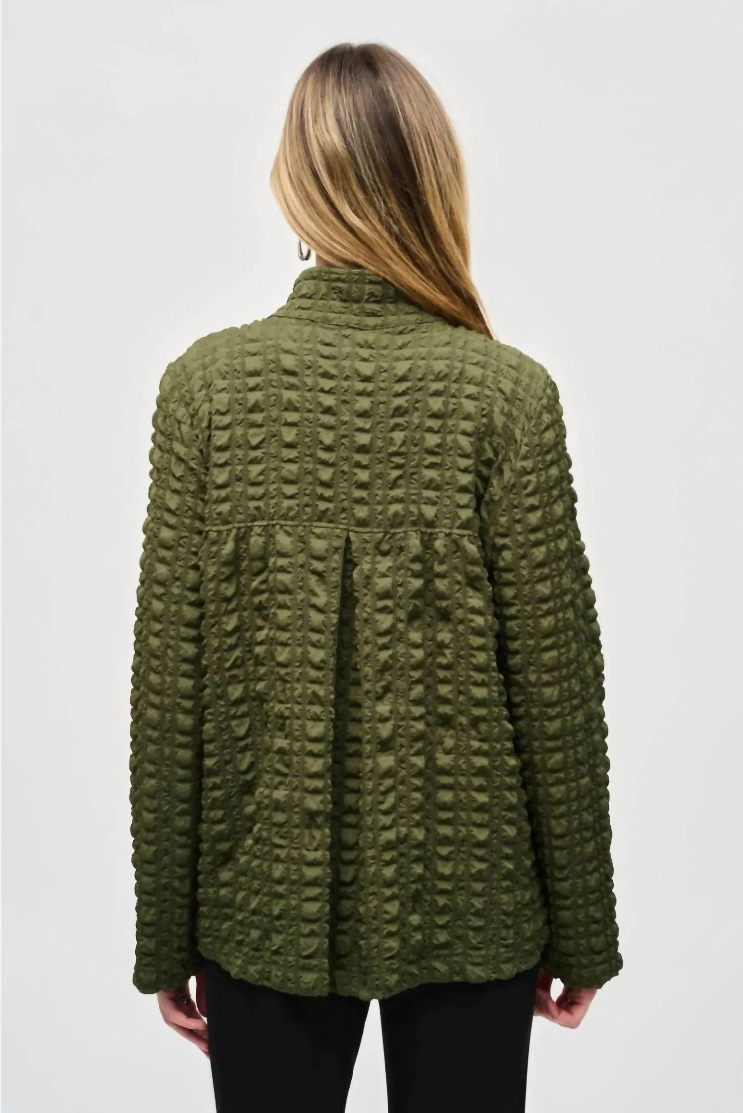 Bubble Jacquard Mock Collar Jacket In Iguana