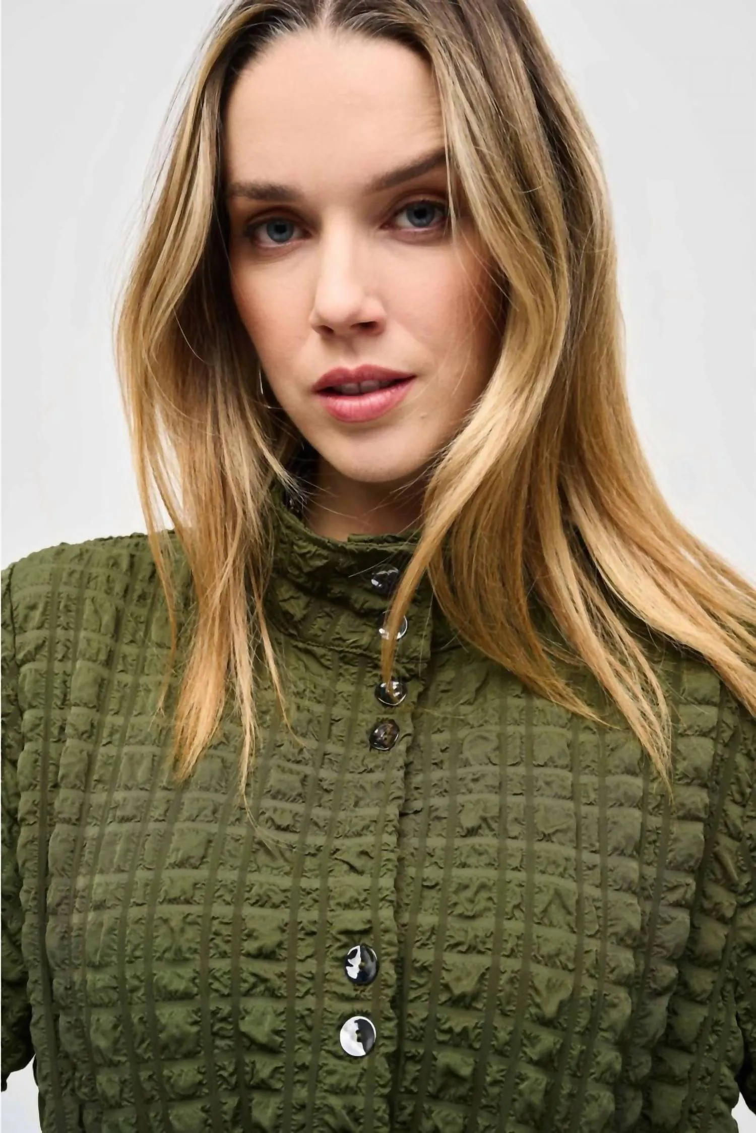 Bubble Jacquard Mock Collar Jacket In Iguana