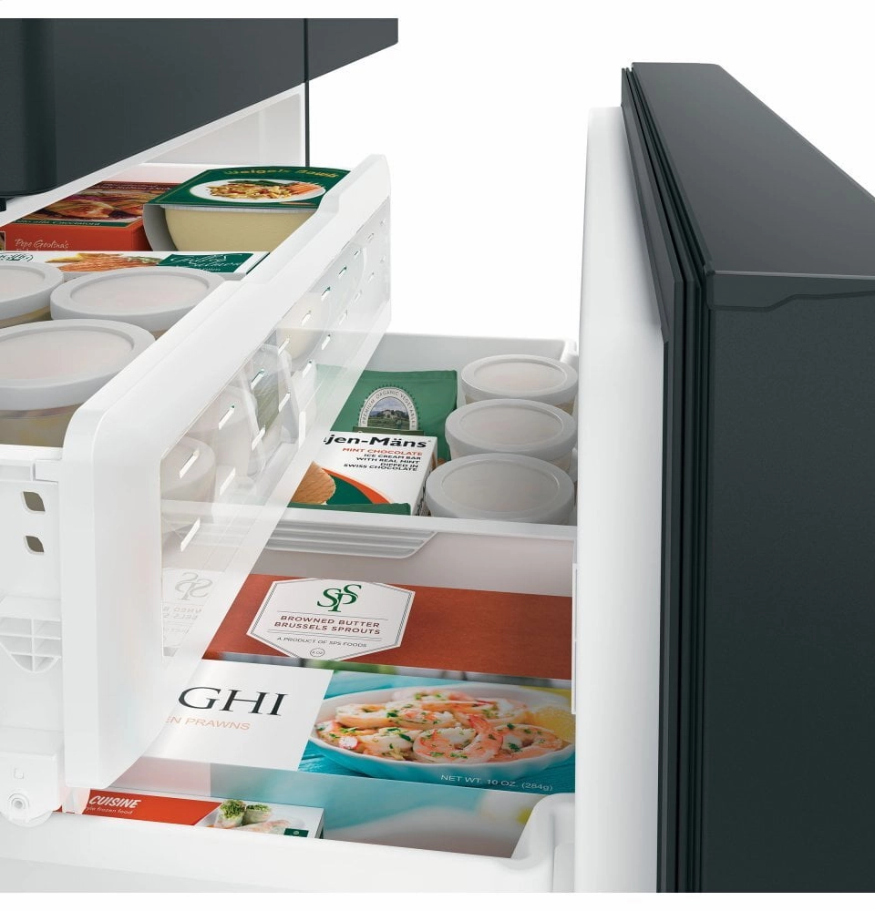Cafe CFE28TP3MD1 Caf Energy Star? 27.8 Cu. Ft. Smart French-Door Refrigerator With Hot Water Dispenser