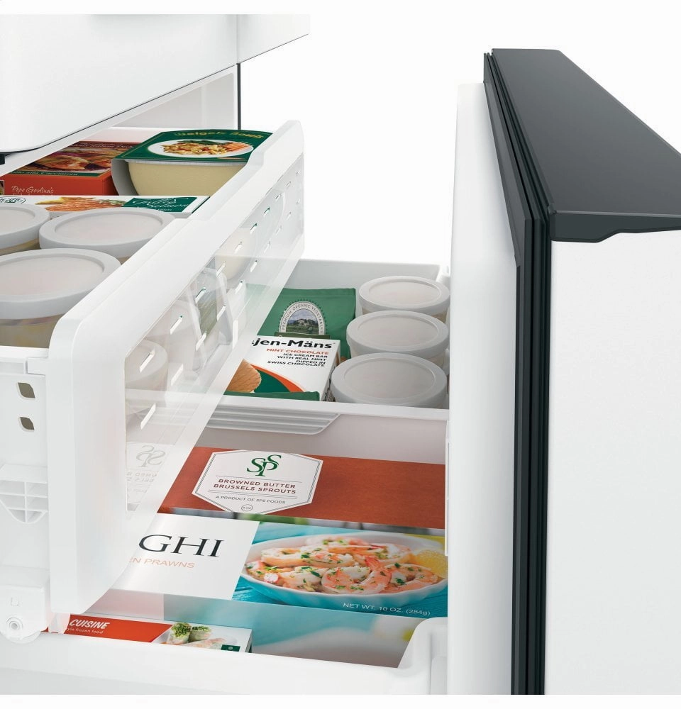 Cafe CFE28TP4MW2 Caf Energy Star? 27.8 Cu. Ft. Smart French-Door Refrigerator With Hot Water Dispenser