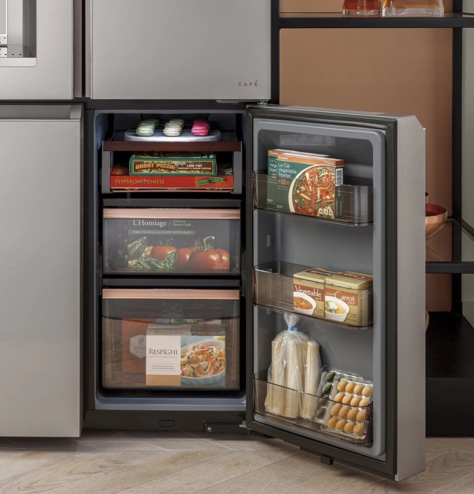 Cafe CQE28DM5NS5 Caf Energy Star? 27.4 Cu. Ft. Smart Quad-Door Refrigerator In Platinum Glass