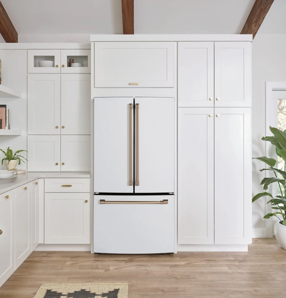 Cafe CWE19SP4NW2 Caf Energy Star? 18.6 Cu. Ft. Counter-Depth French-Door Refrigerator