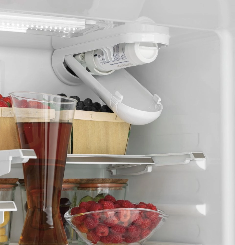 Cafe CWE19SP4NW2 Caf Energy Star? 18.6 Cu. Ft. Counter-Depth French-Door Refrigerator