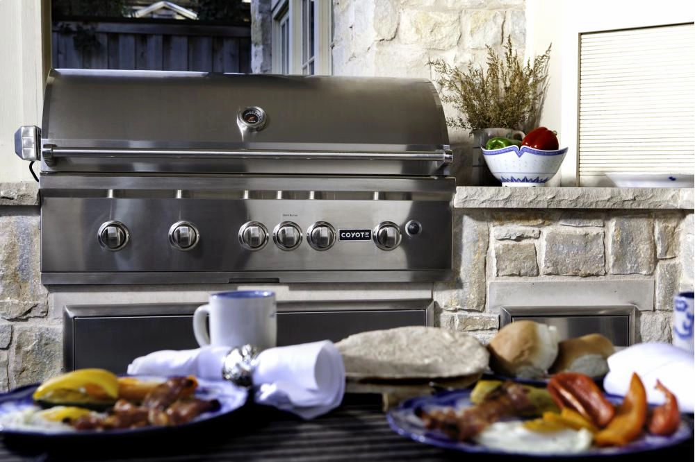 Coyote C2SL42LP 42" S-Series Grill