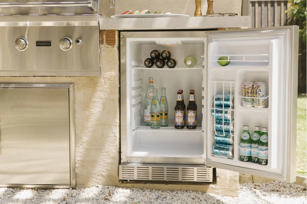 Coyote CBIRR 21" Outdoor Refrigerator