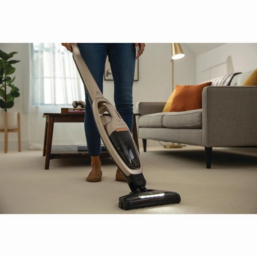 Electrolux WellQ7 Hard Floor Vacuum Stick EHVS35H2AQ