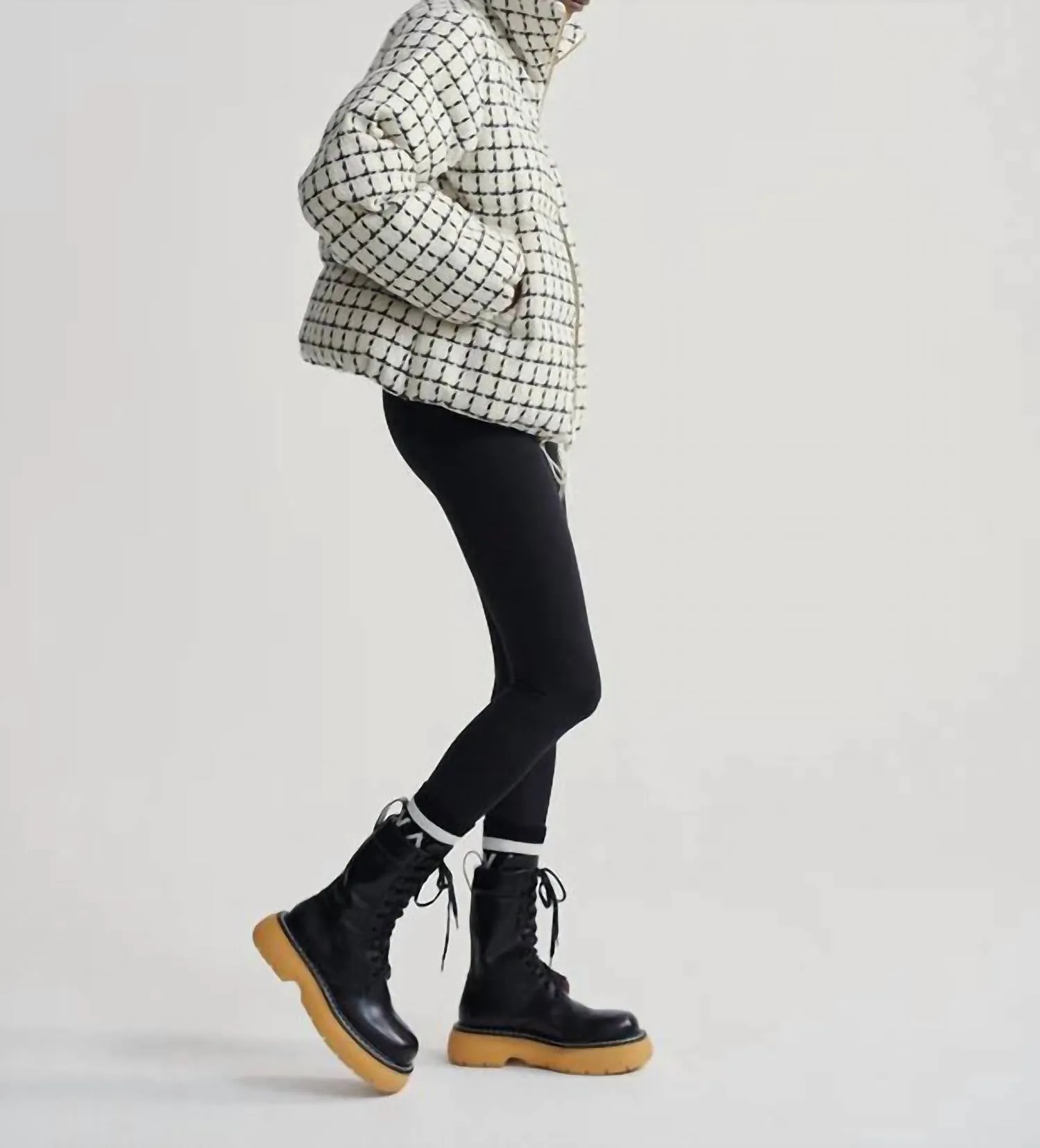 Eugene Check Puffer Jacket In Egret Mono Check