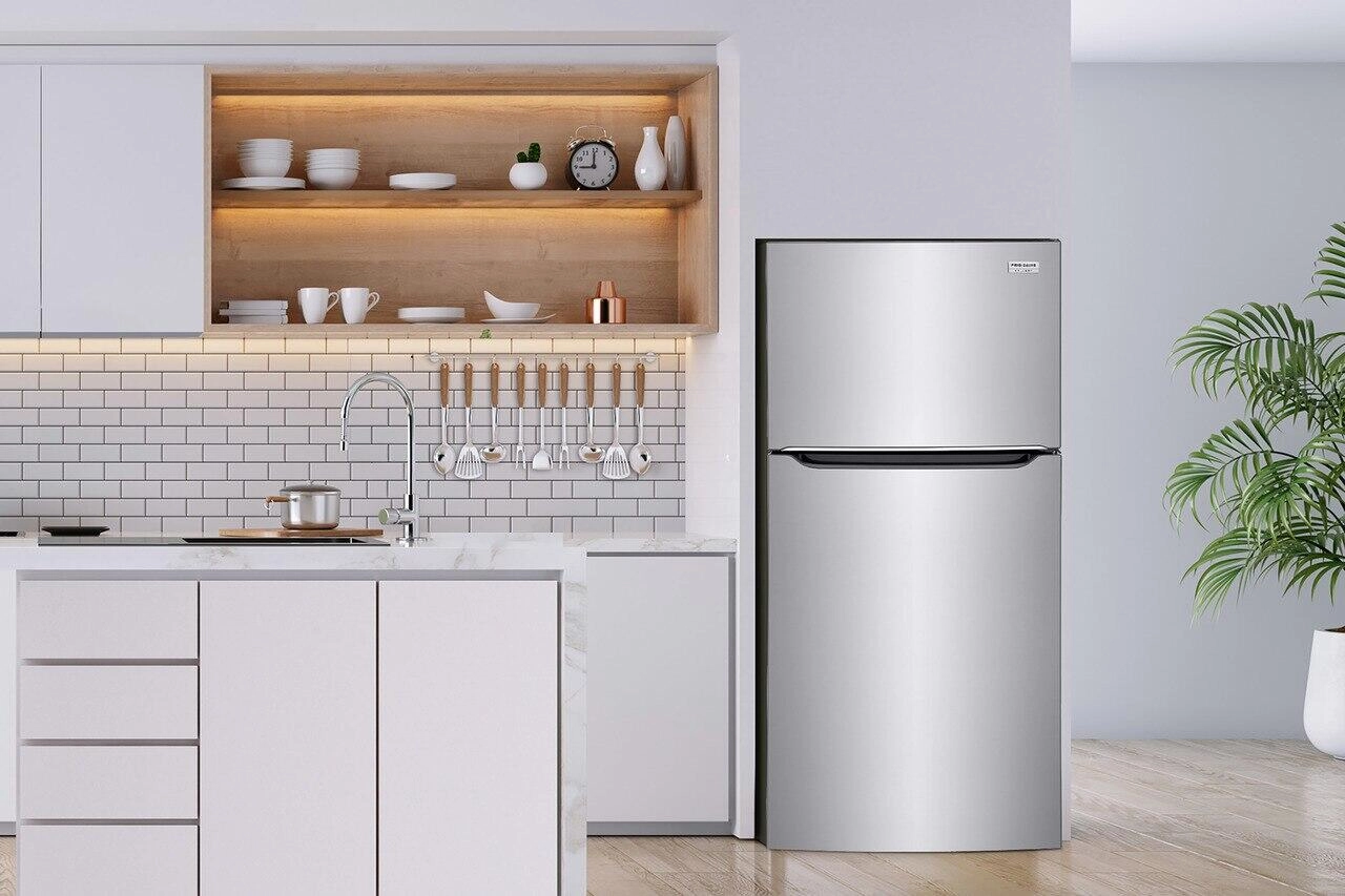 Frigidaire FGHT2055VF Frigidaire Gallery 20.0 Cu. Ft. Top Freezer Refrigerator