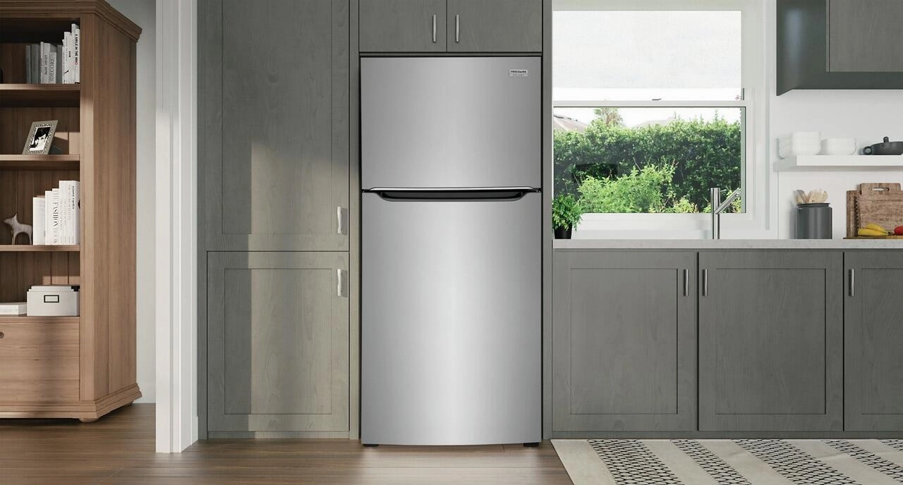 Frigidaire FGHT2055VF Frigidaire Gallery 20.0 Cu. Ft. Top Freezer Refrigerator