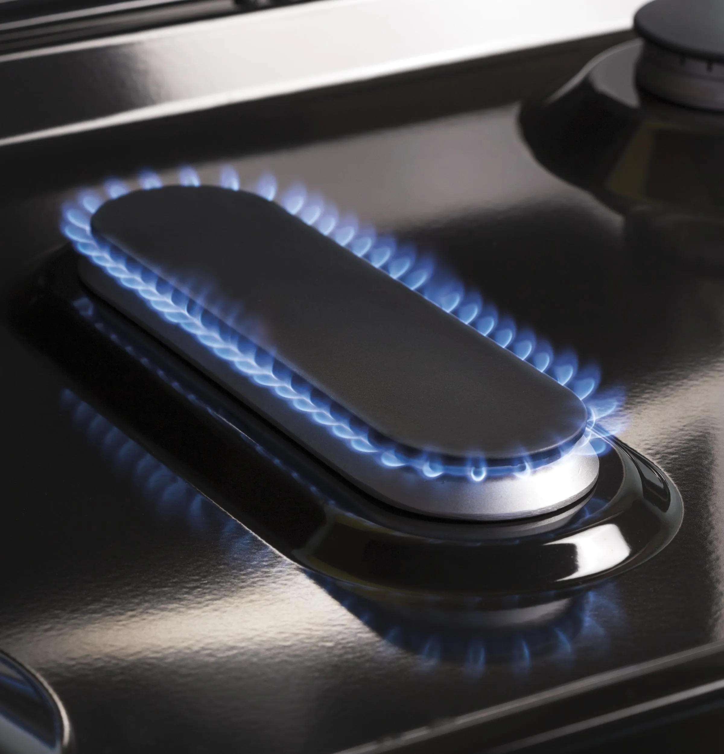 Ge Appliances GGF600AVWW Ge? 30" Free-Standing Gas Convection Range With No Preheat Air Fry And Easywash&#8482; Oven Tray