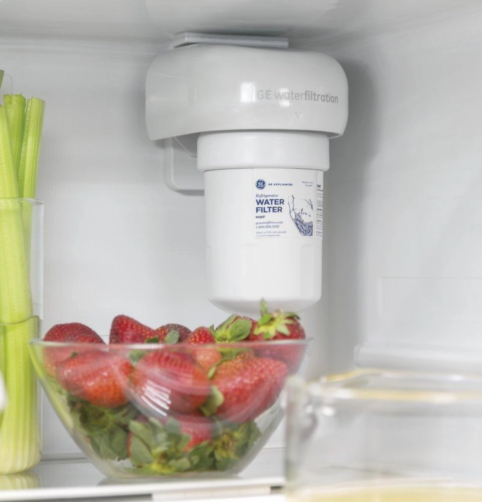 Ge Appliances GDE21ESKSS Ge? Energy Star? 21.0 Cu. Ft. Bottom-Freezer Refrigerator