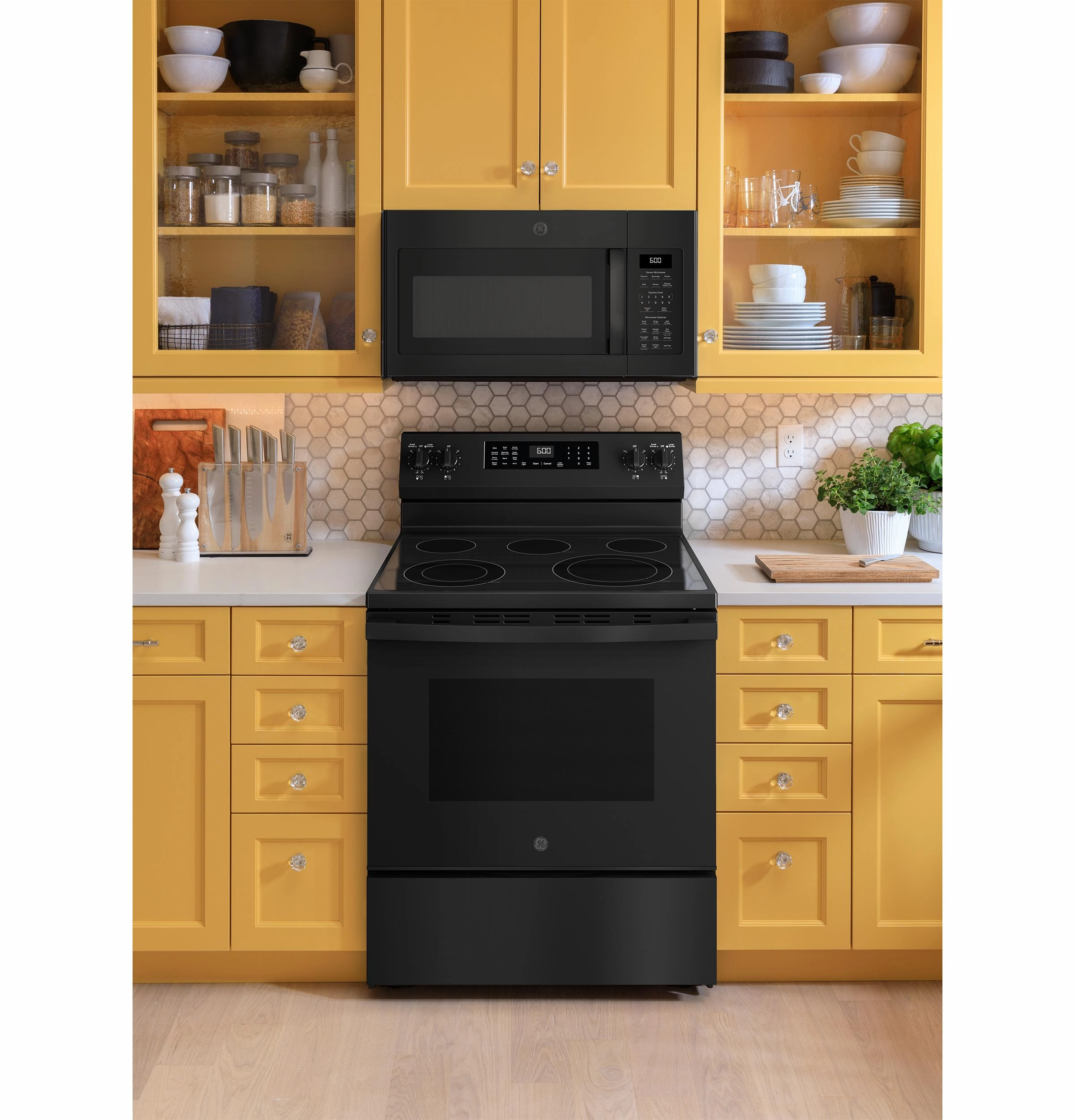 Ge Appliances GRF600AVBB Ge? 30" Free-Standing Electric Convection Range With No Preheat Air Fry And Easywash&#8482; Oven Tray