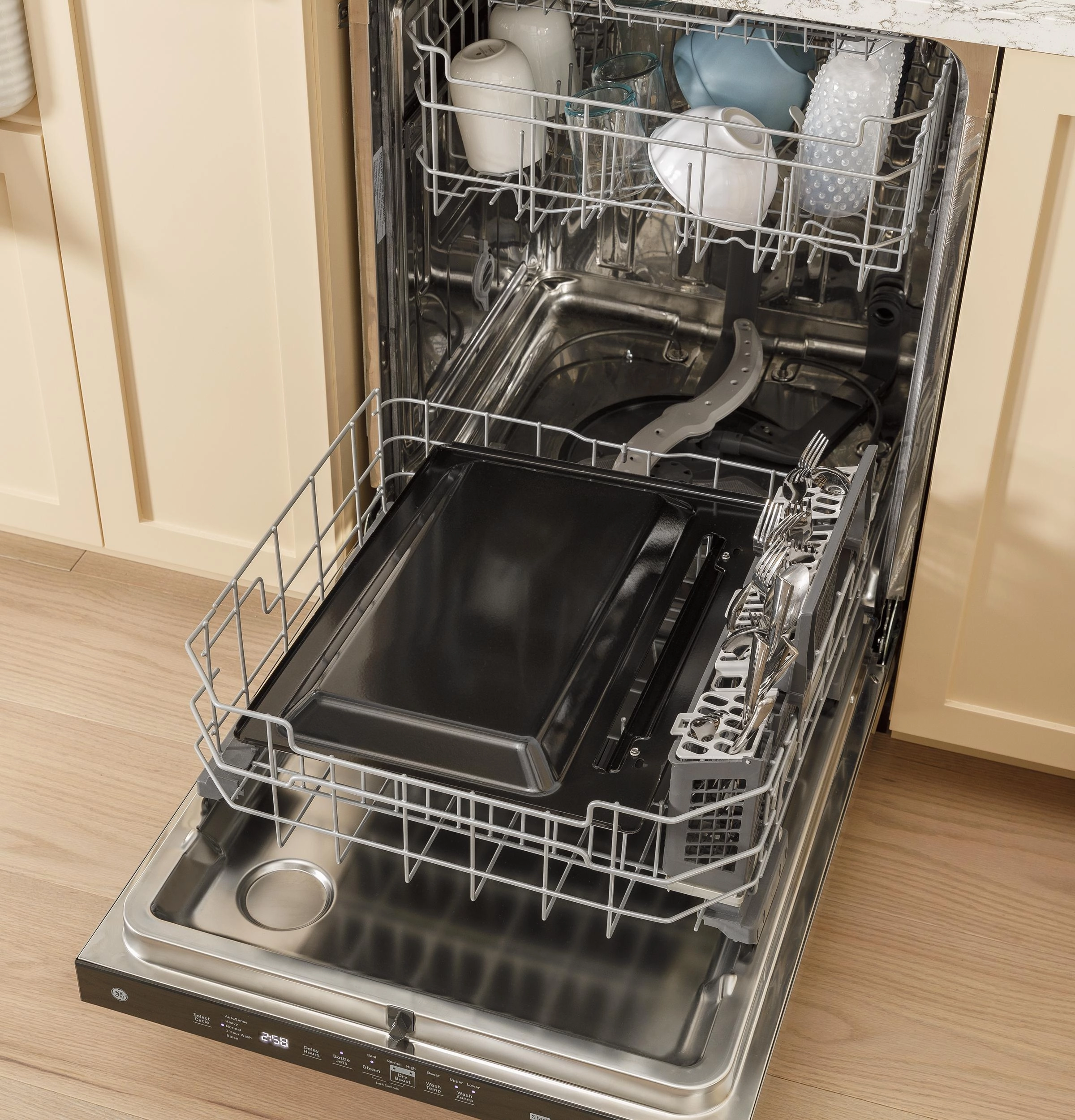Ge Appliances GRS600AVFS Ge? 30" Slide-In Electric Convection Range With No Preheat Air Fry And Easywash&#8482; Oven Tray