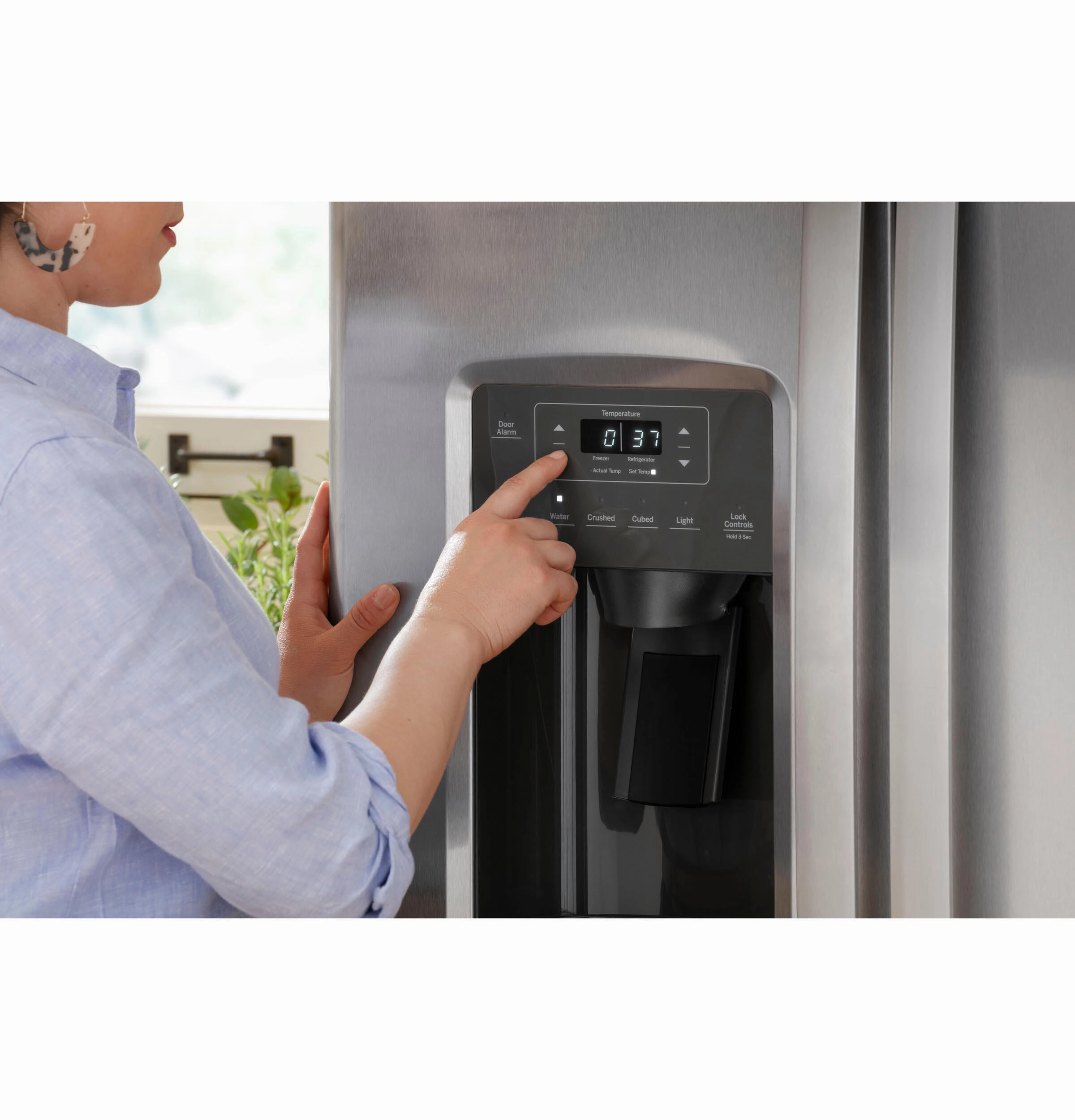 Ge Appliances GSE23GYPFS Ge? Energy Star? 23.0 Cu. Ft. Side-By-Side Refrigerator