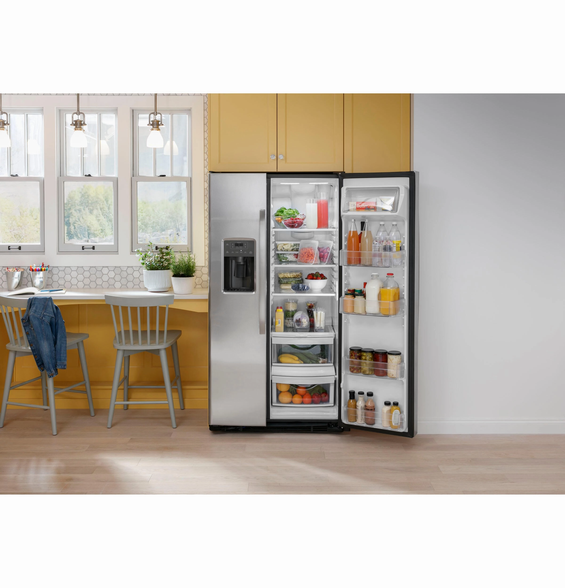 Ge Appliances GSS23GGPWW Ge? 23.0 Cu. Ft. Side-By-Side Refrigerator