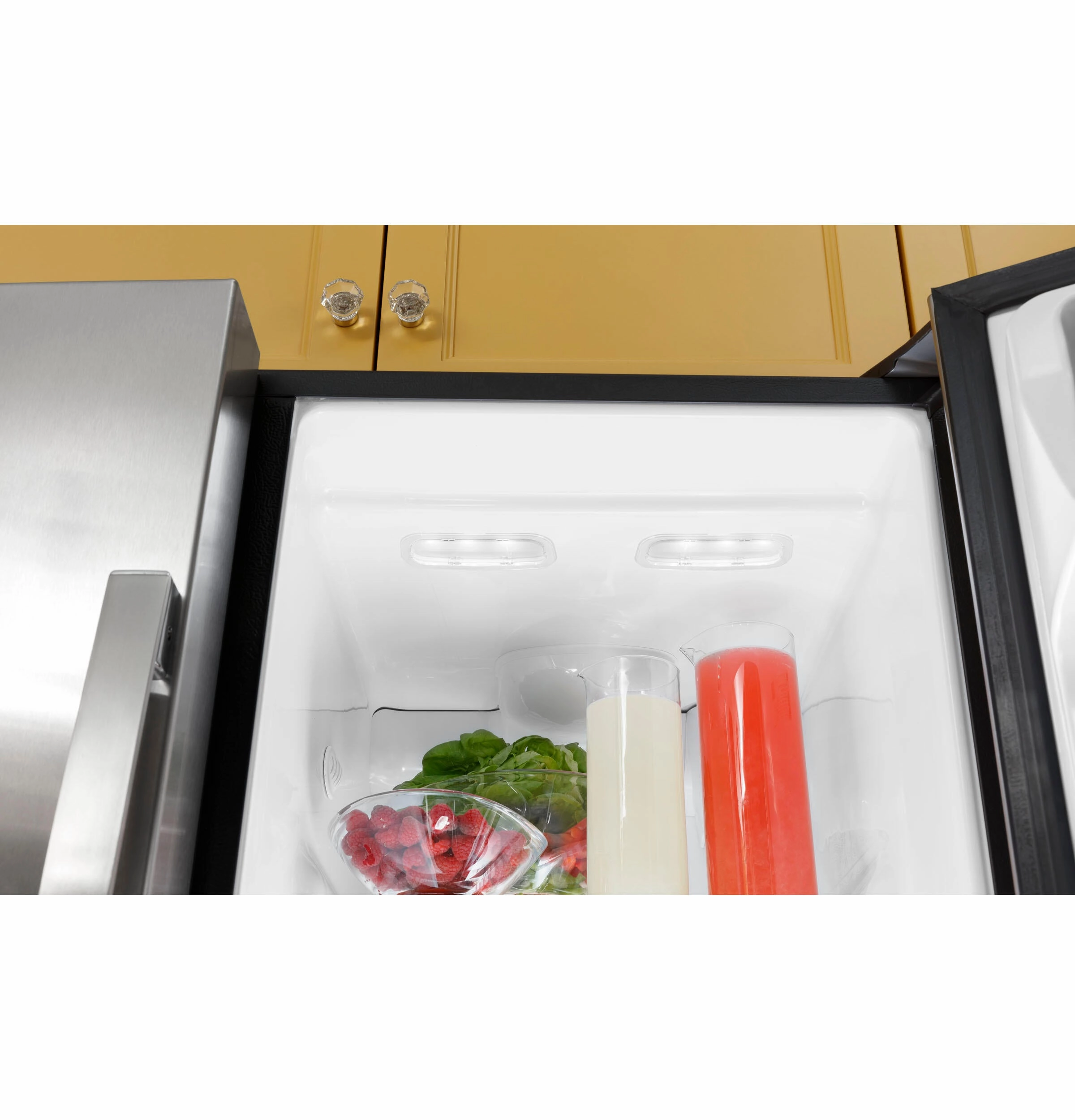 Ge Appliances GSS23GGPWW Ge? 23.0 Cu. Ft. Side-By-Side Refrigerator