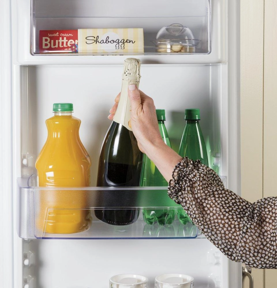 Ge Appliances GSS25IENDS Ge? 25.1 Cu. Ft. Side-By-Side Refrigerator