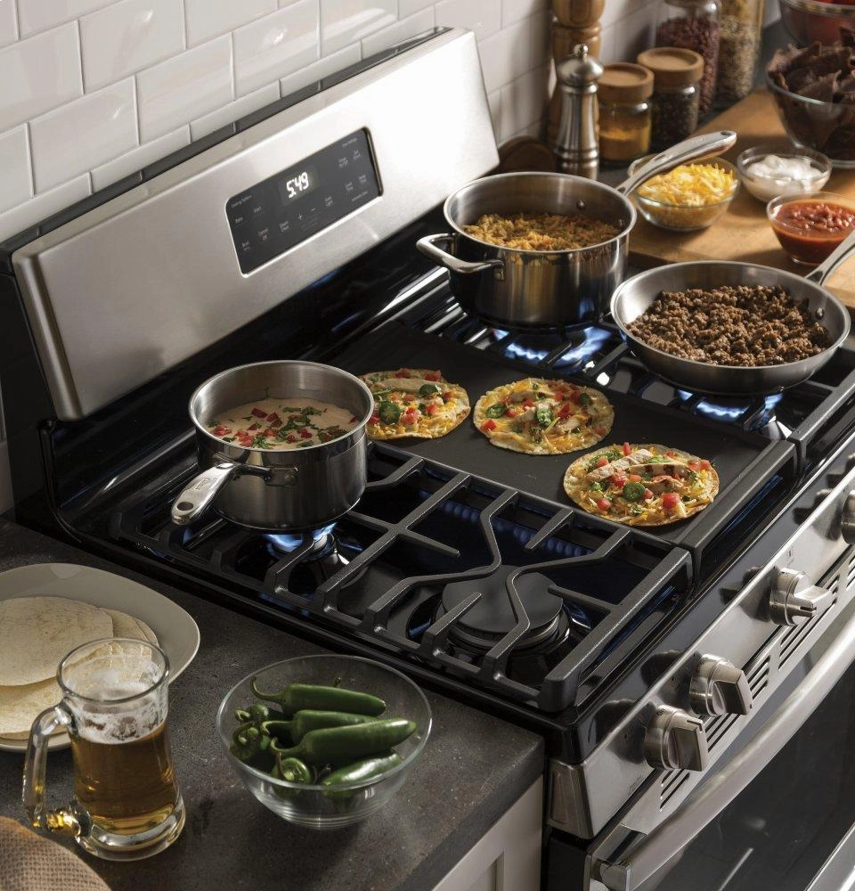 Ge Appliances JGBS66REKSS Ge? 30" Free-Standing Gas Range