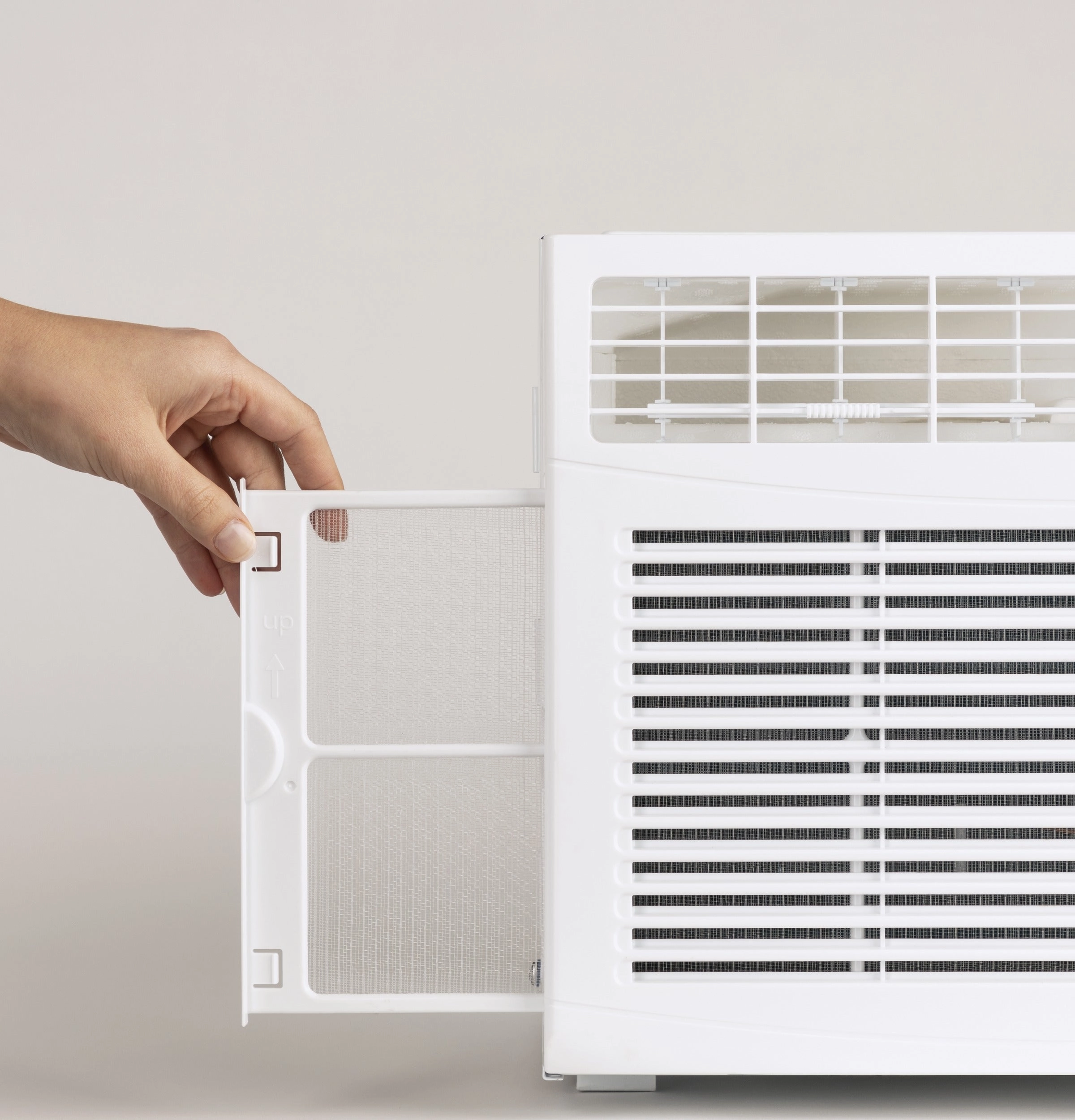 GE(R) 5,000 BTU Mechanical Window Air Conditioner for Small Rooms up to 150 sq ft. - (AHV05LZ)