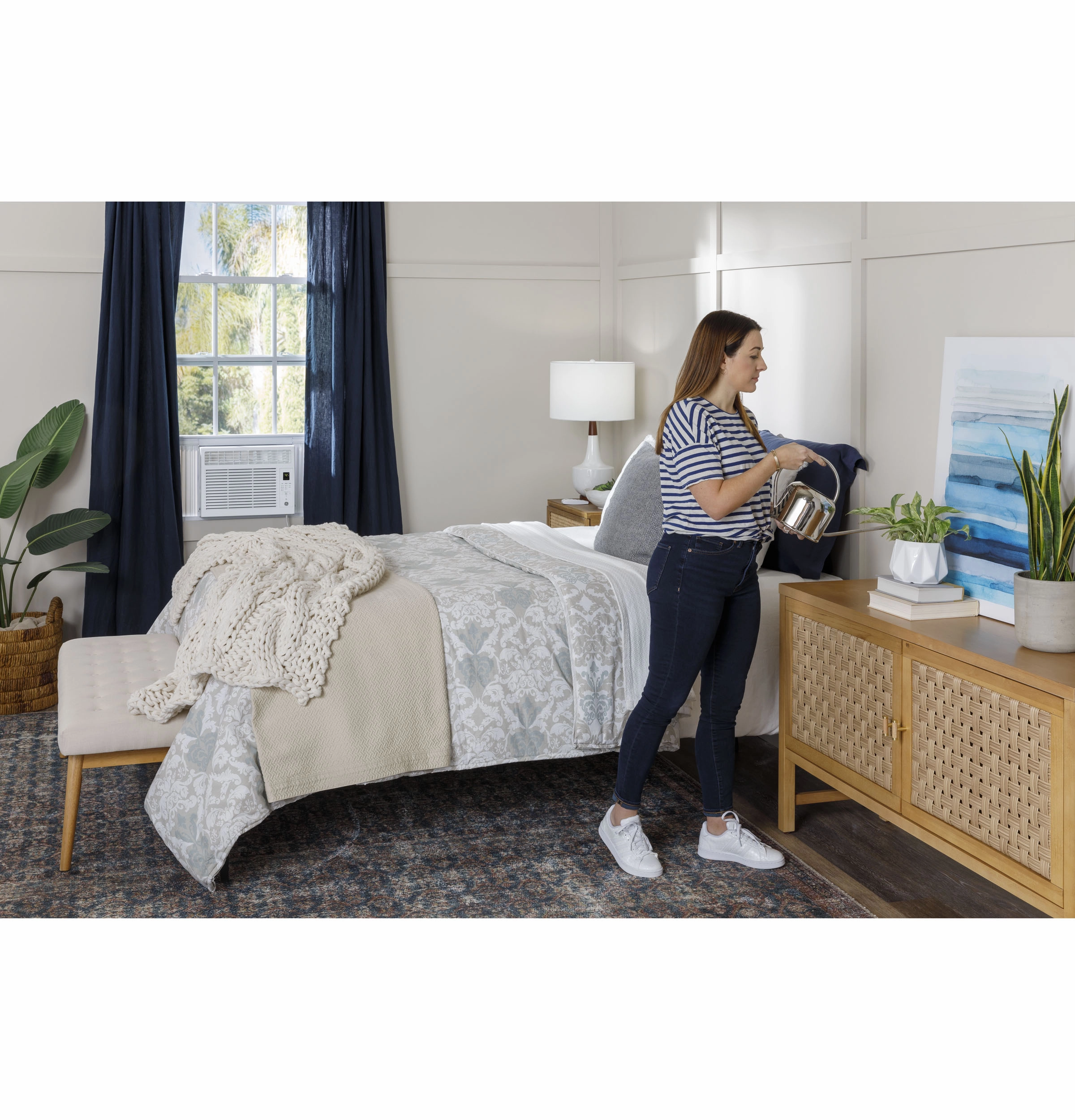 GE(R) 6,000 BTU Electronic Window Air Conditioner for Small Rooms up to 250 sq ft. - (AHW06LZ)