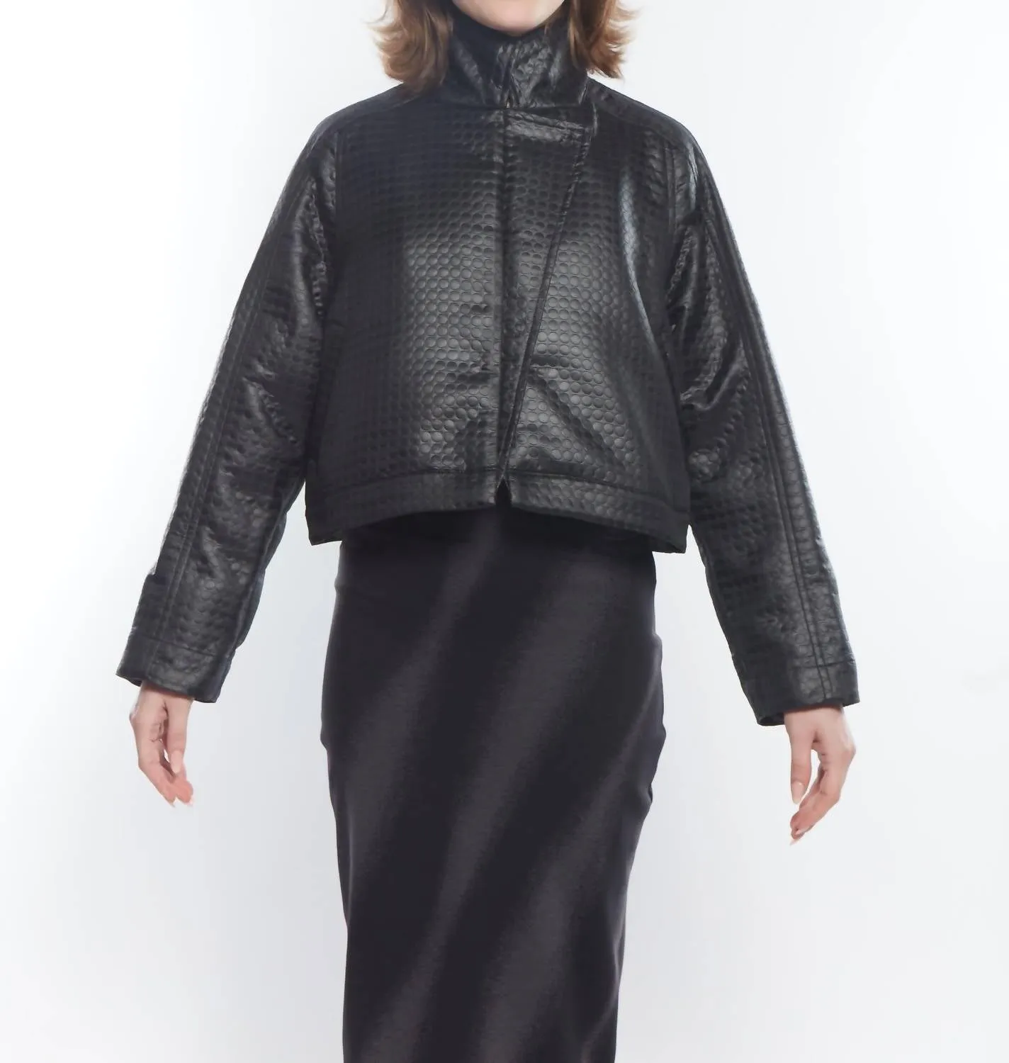 Leda Crop Long Sleeve Jacket In Black