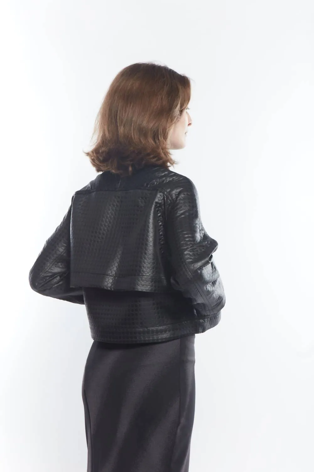Leda Crop Long Sleeve Jacket In Black