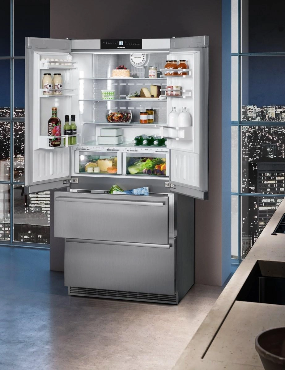 Liebherr CBS2092 Fridge-Freezer With Biofresh And Nofrost