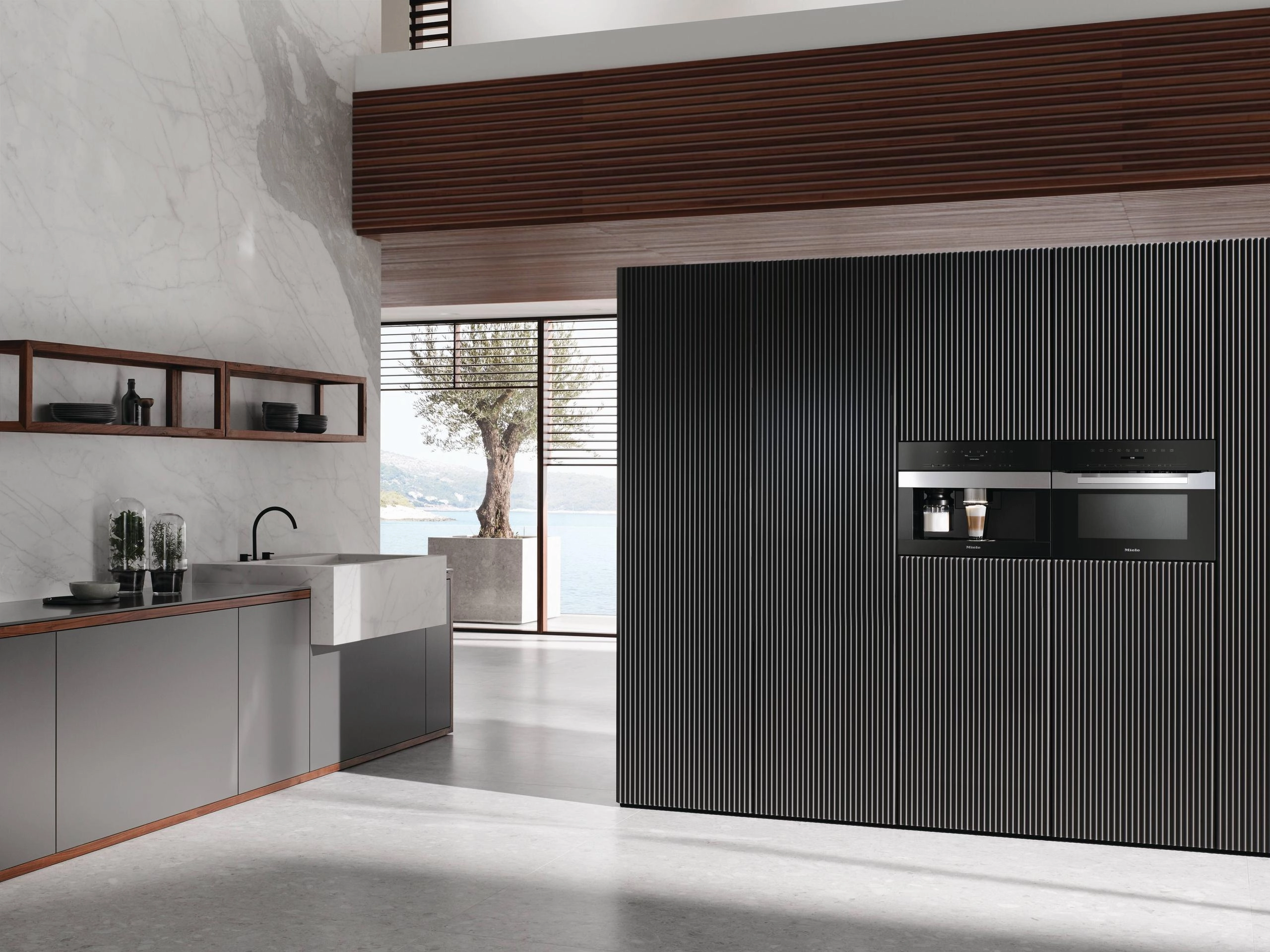 Miele H7240BMAMCLEANTOUCHSTEEL H 7240 Bm Am - 24" Compact Speed Oven In A Perfectly Combinable Design With Automatic Programs And Combi Modes.