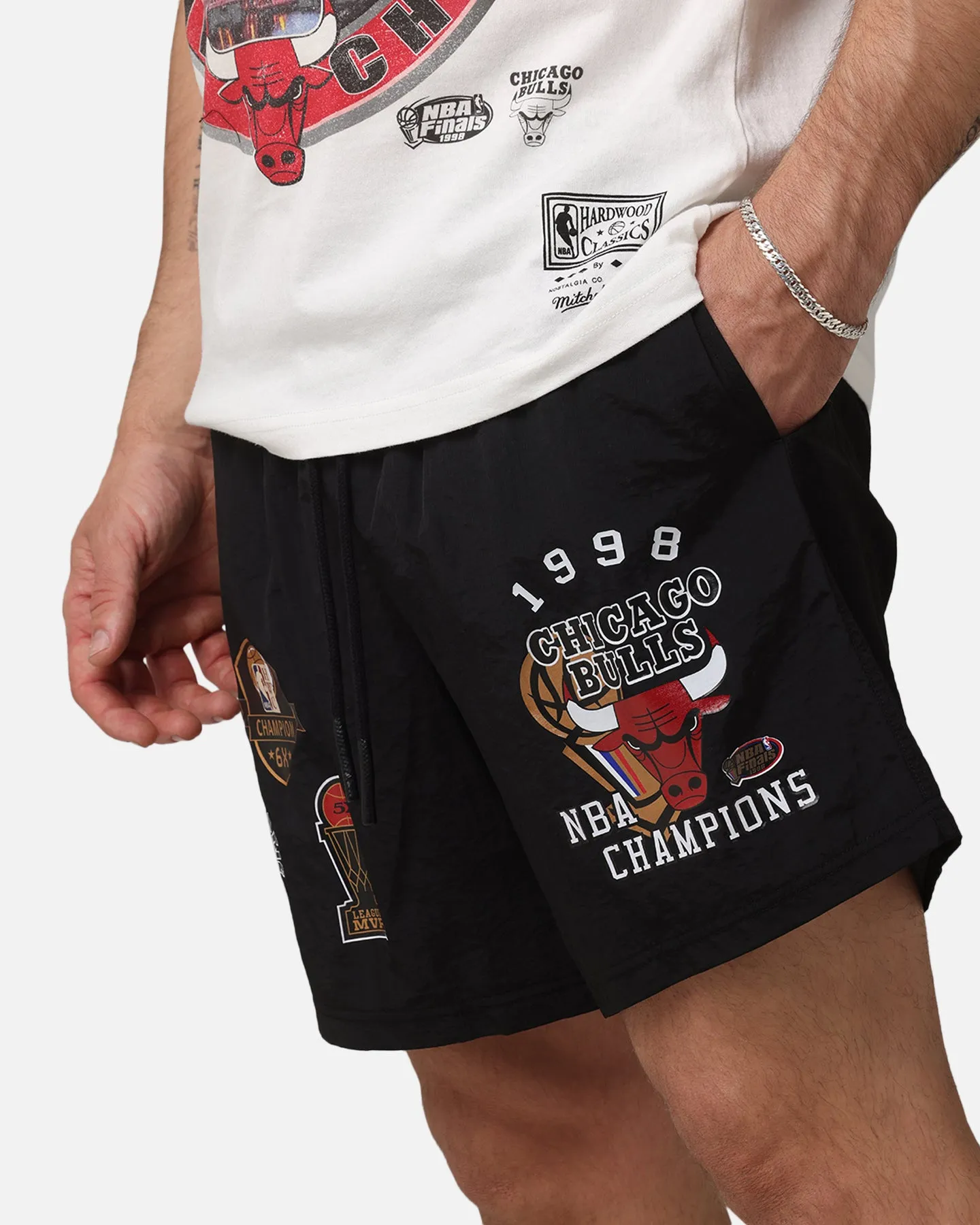 Mitchell & Ness Chicago Bulls Champs Nylon Shorts Black