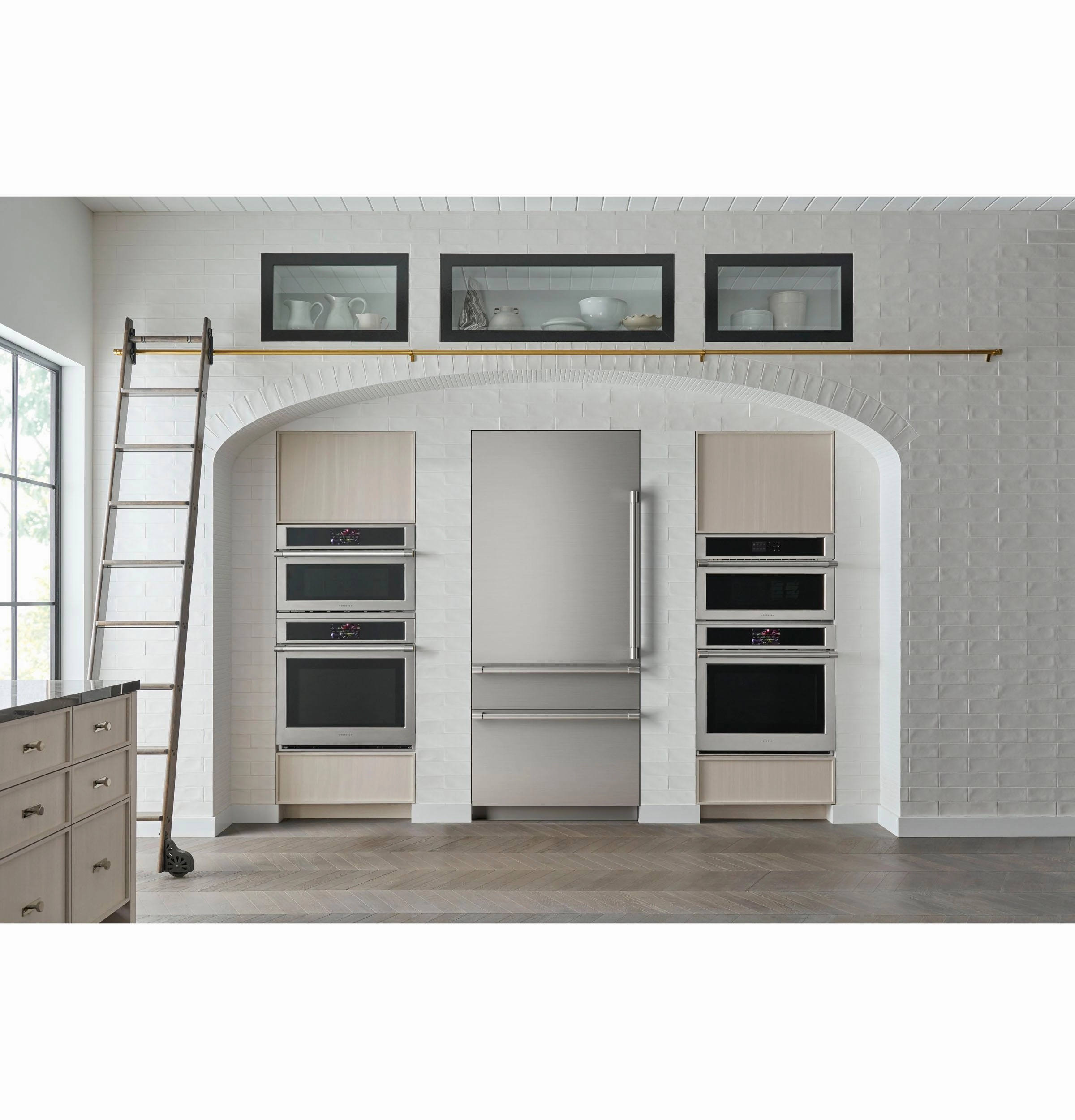 Monogram ZIC363IPVLH Monogram 36" Integrated Bottom-Freezer Refrigerator