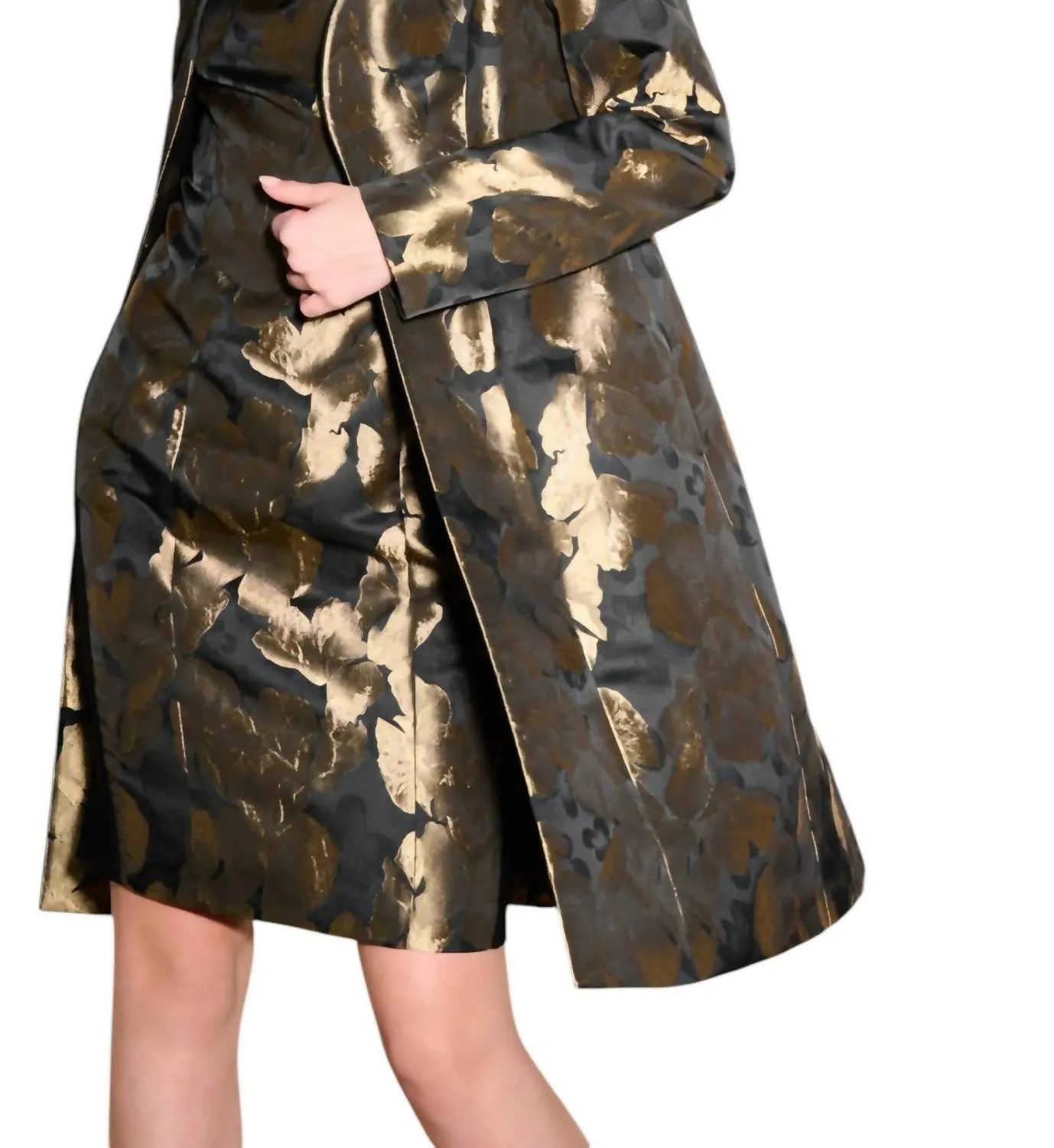 Printed Woven Jaquard Coat In Black/bronze