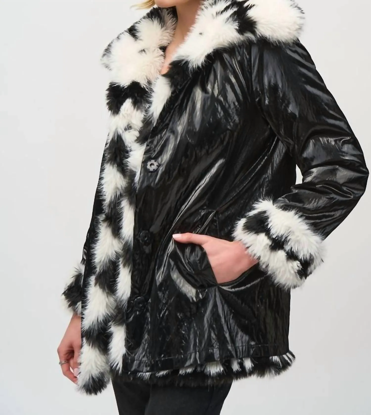 Reversible Faux Fur Coat In Vanilla/black