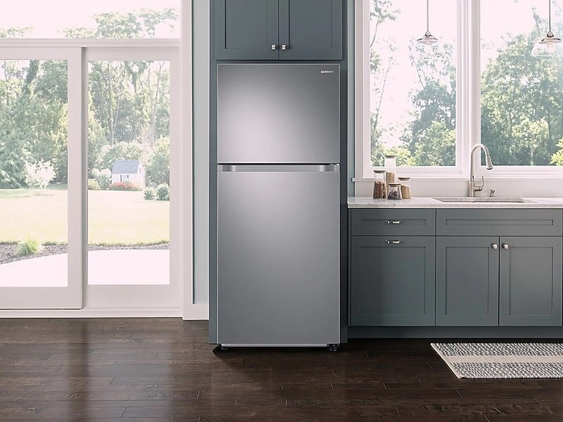 Samsung RT21M6215SR 21 Cu. Ft. Top Freezer Refrigerator With Flexzone&#8482; And Ice Maker In Stainless Steel