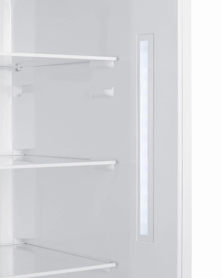 Summit CTR151WLHD 28" Wide Top-Mount Refrigerator-Freezer