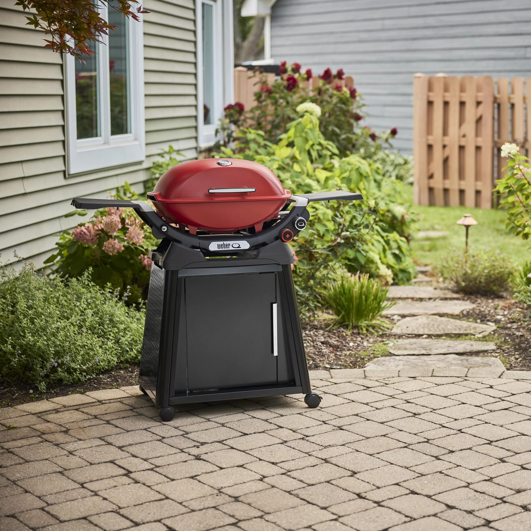 Weber 1500391 Q 2800N  Gas Grill With Stand (Liquid Propane) - Flame Red