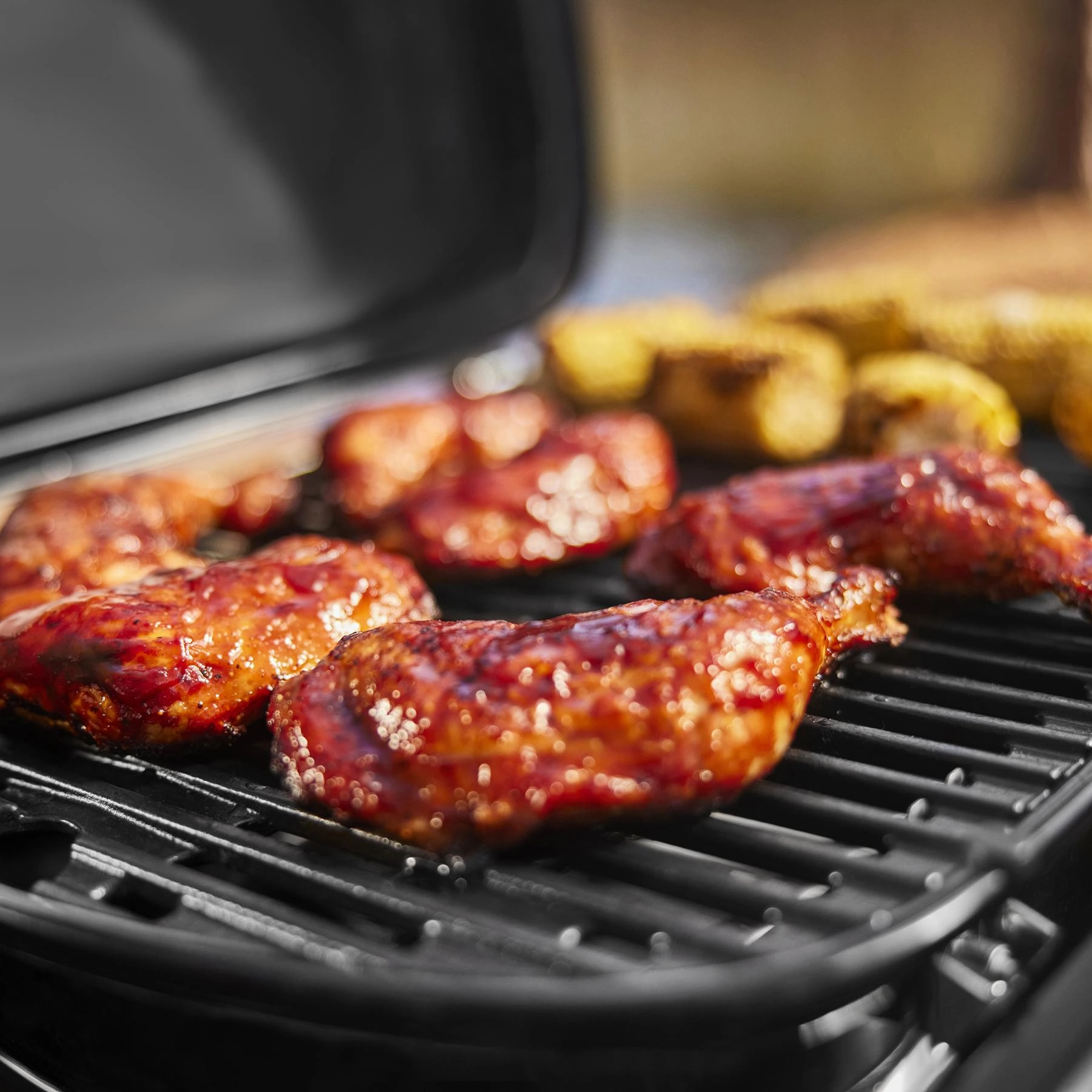 Weber 1500460 Weber Traveler Compact Portable Gas Grill - Black
