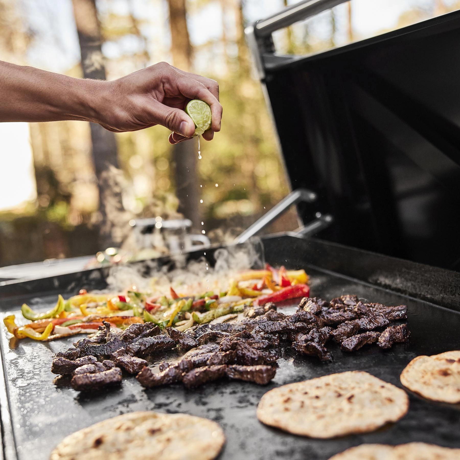 Weber 1501350 Slate 36" Rust-Resistant Griddle (Natural Gas) - Black