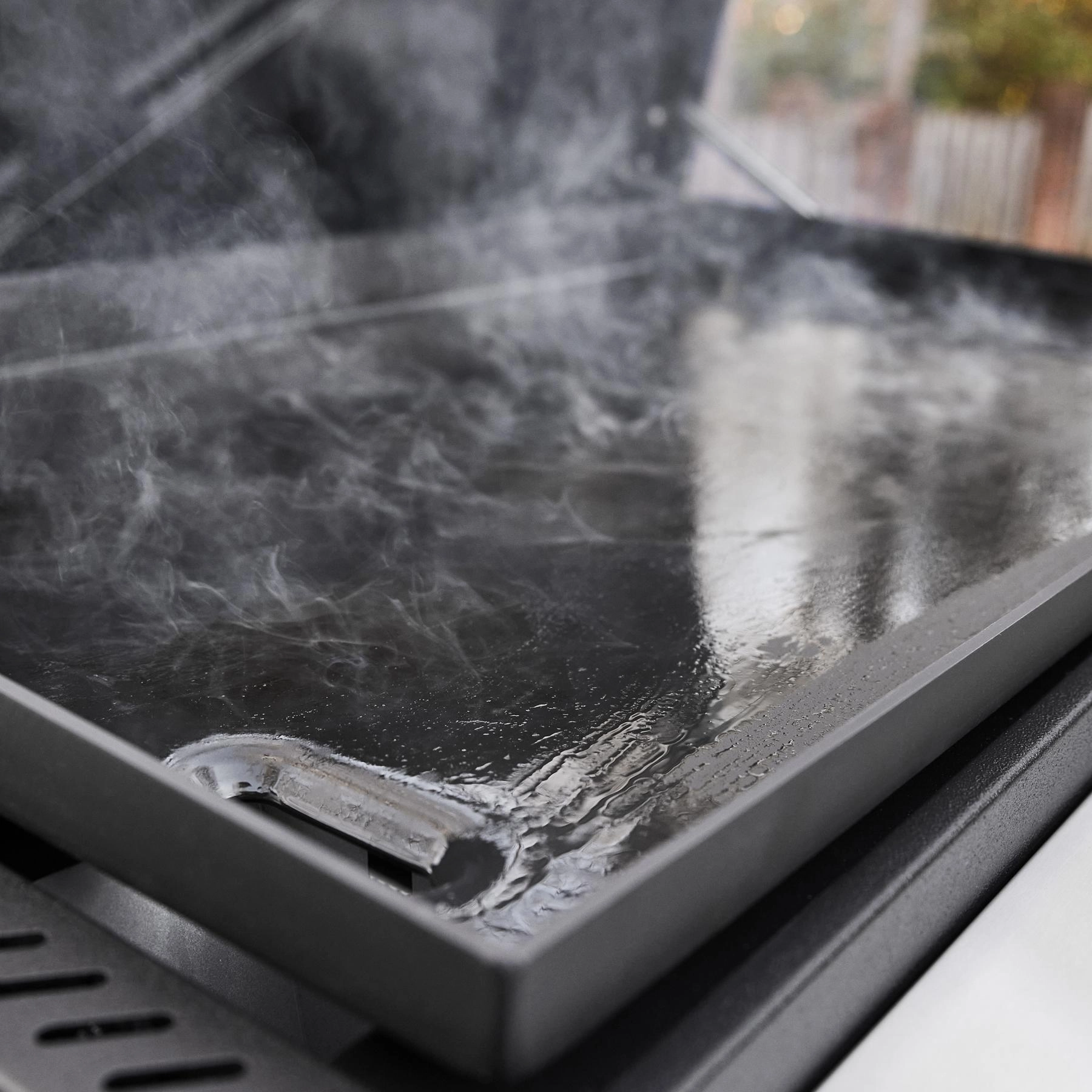 Weber 1501350 Slate 36" Rust-Resistant Griddle (Natural Gas) - Black