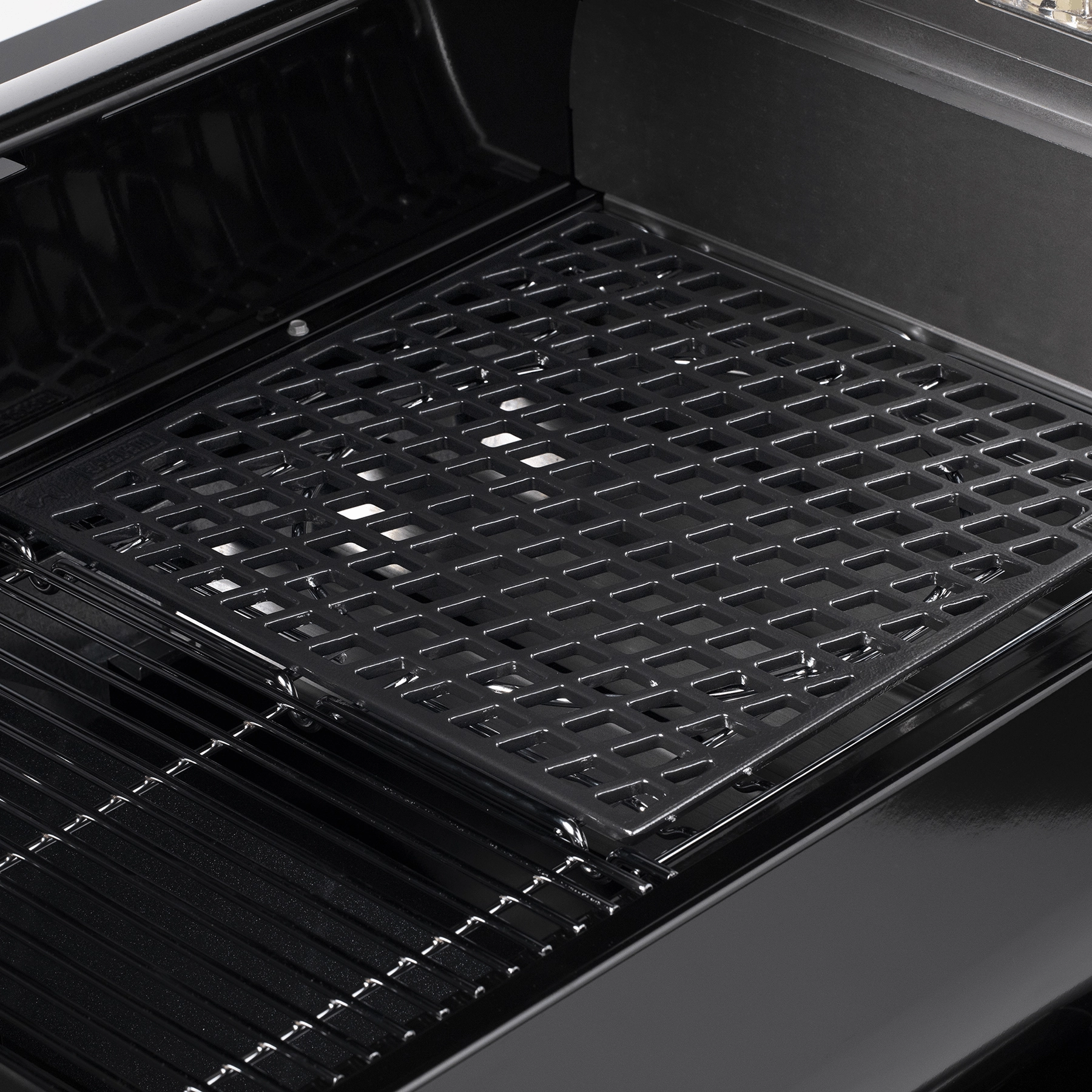 Weber 23722001 Smokefire Sear  Elx6 Wood Fired Pellet Grill - Black