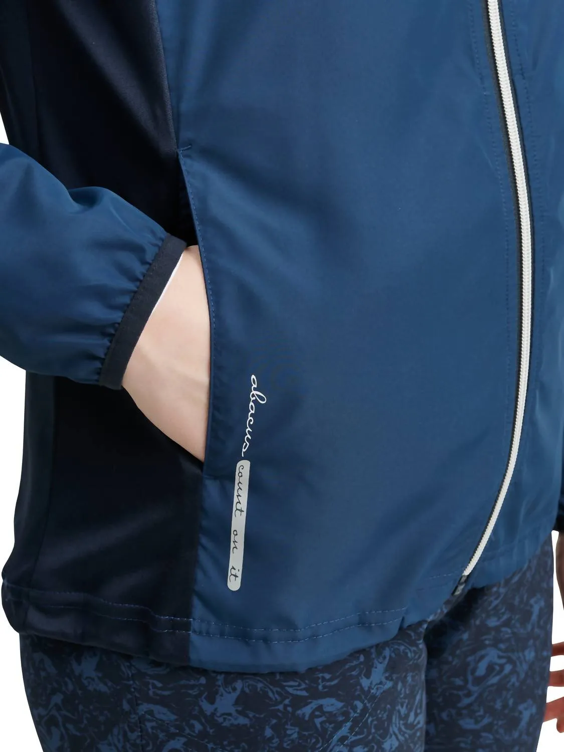 Women Ganton Stretch Wind Jacket In Peacock Blue